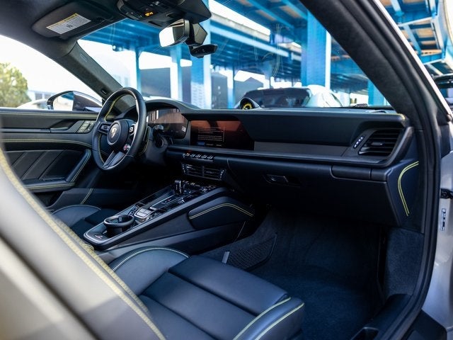 2025 Porsche 911 911 Carrera GTS