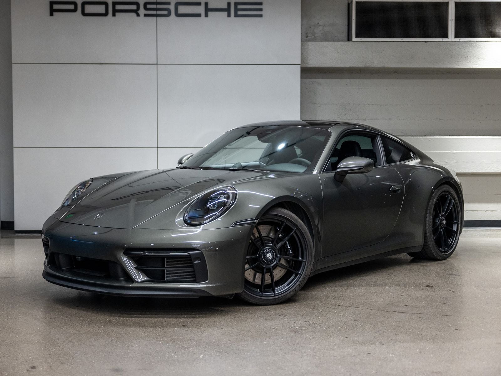 2024 Porsche 911 Carrera 4 GTS Coupe's photo