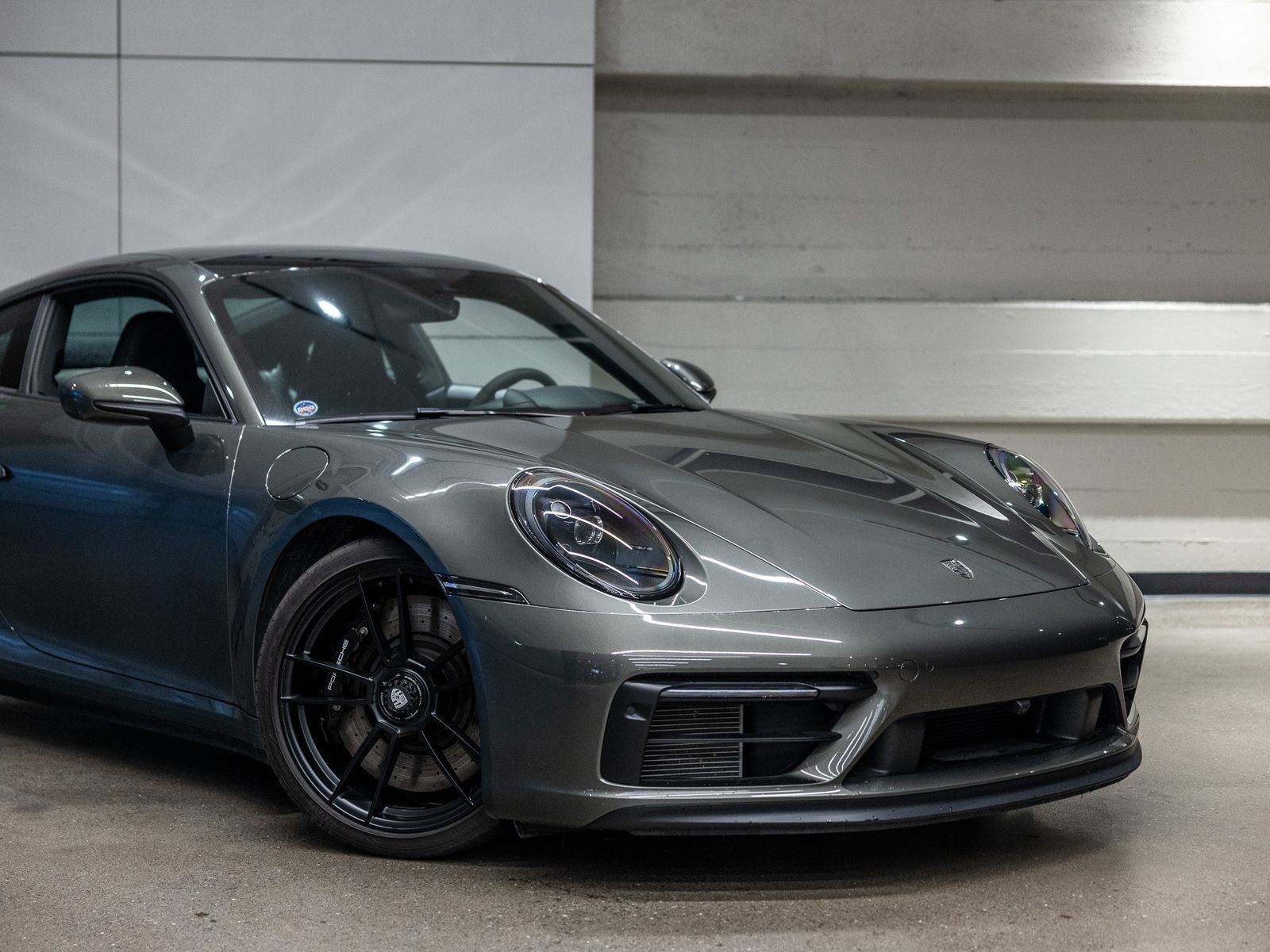 2024 Porsche 911 Carrera 4 GTS
