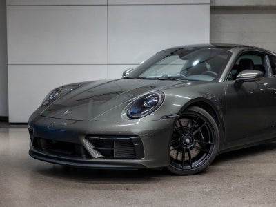 2024 Porsche 911 Carrera 4 GTS