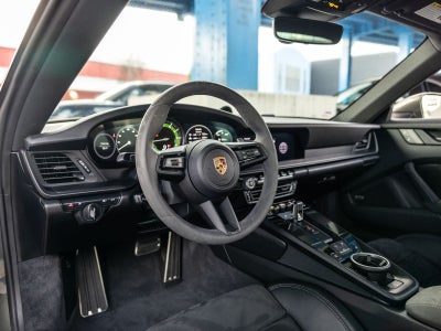 2024 Porsche 911 Carrera 4 GTS