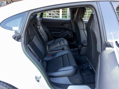 2023 Porsche Taycan Turbo