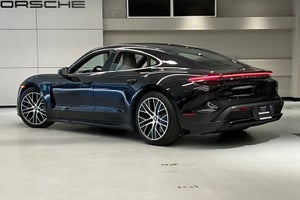 2022 Porsche Taycan Turbo