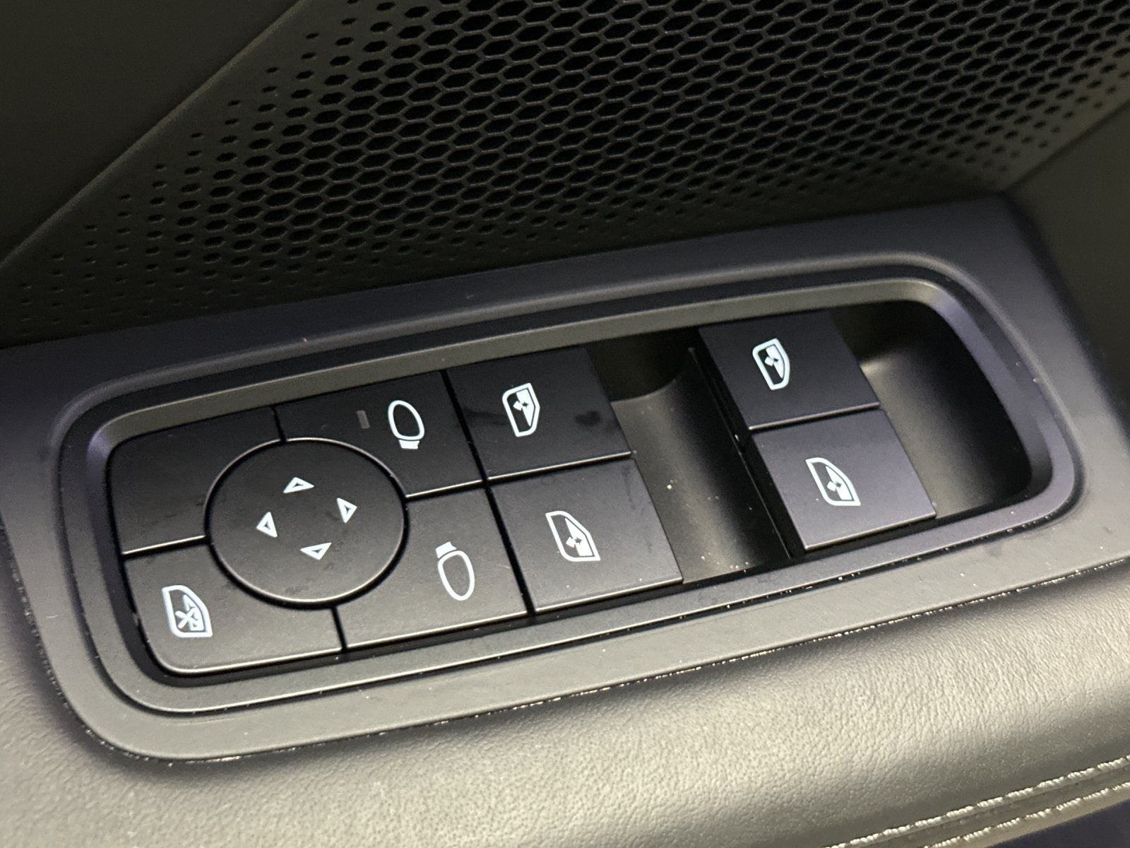 2024 Porsche Taycan Taycan Turbo (MY24)