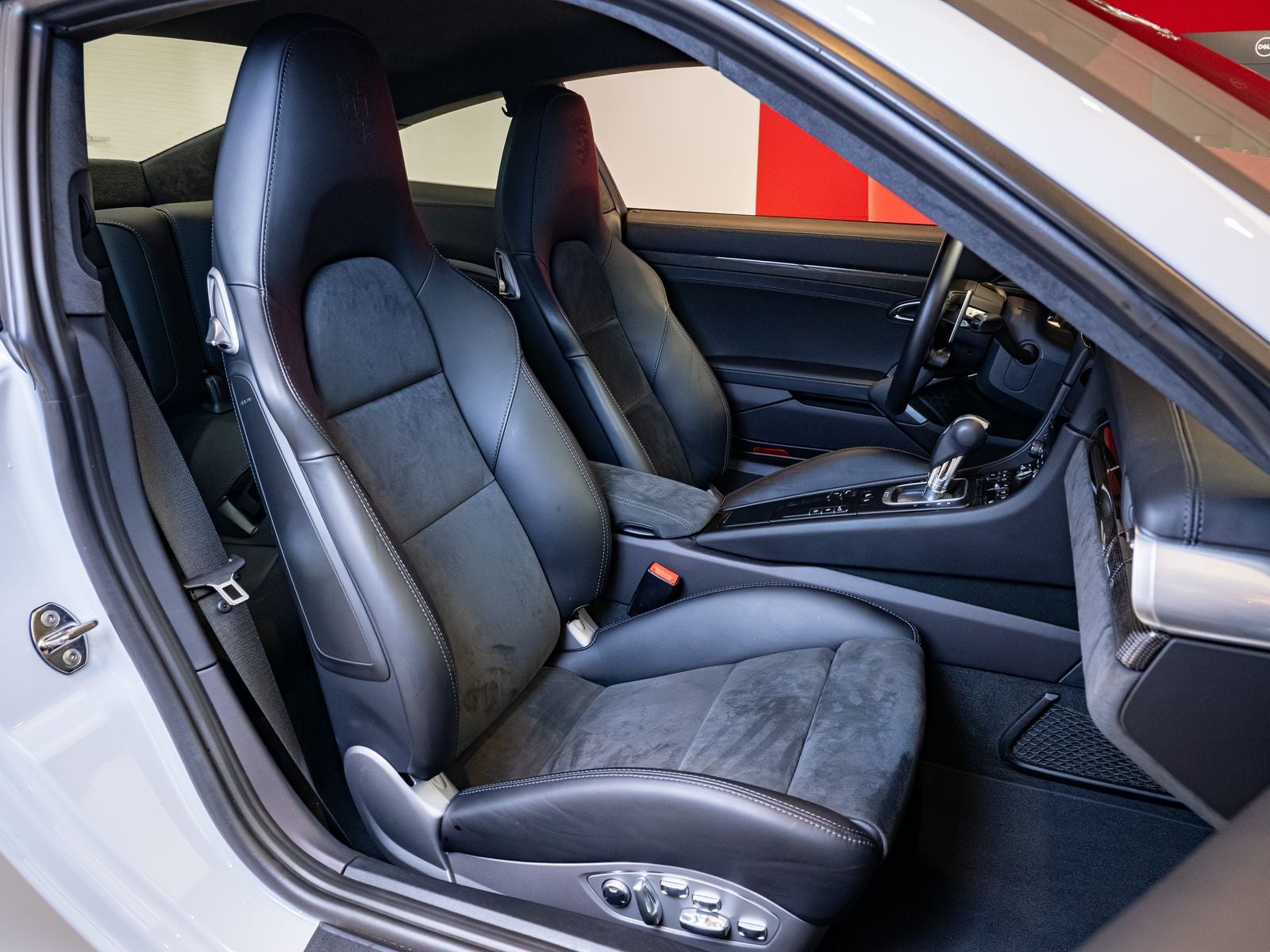 2017 Porsche 911 Turbo S