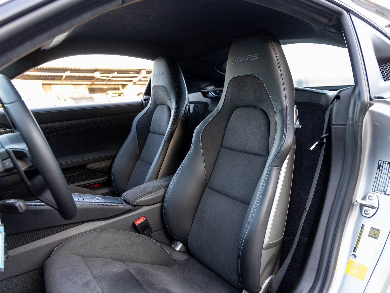 2025 Porsche 718 Cayman GT4 RS