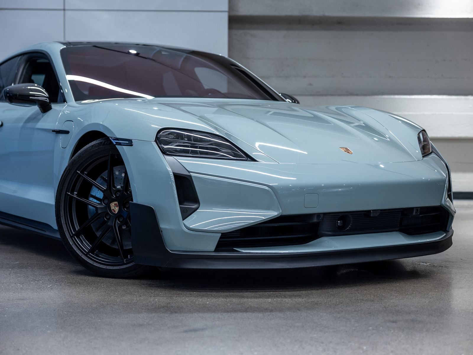 2025 Porsche Taycan Turbo GT