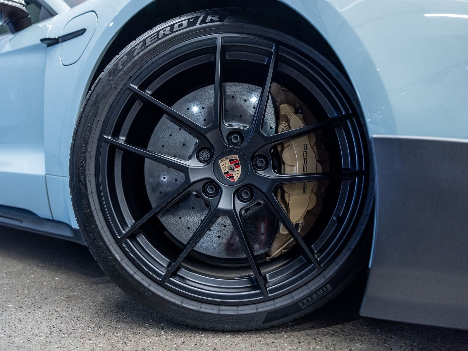 2025 Porsche Taycan Turbo GT