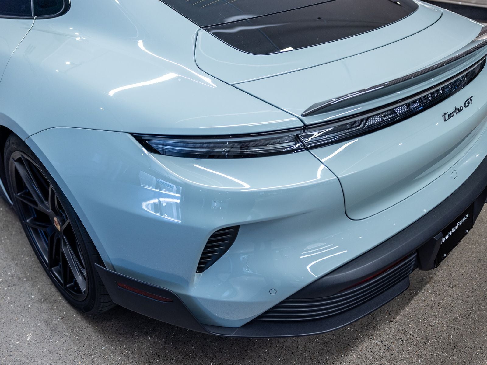 2025 Porsche Taycan Turbo GT