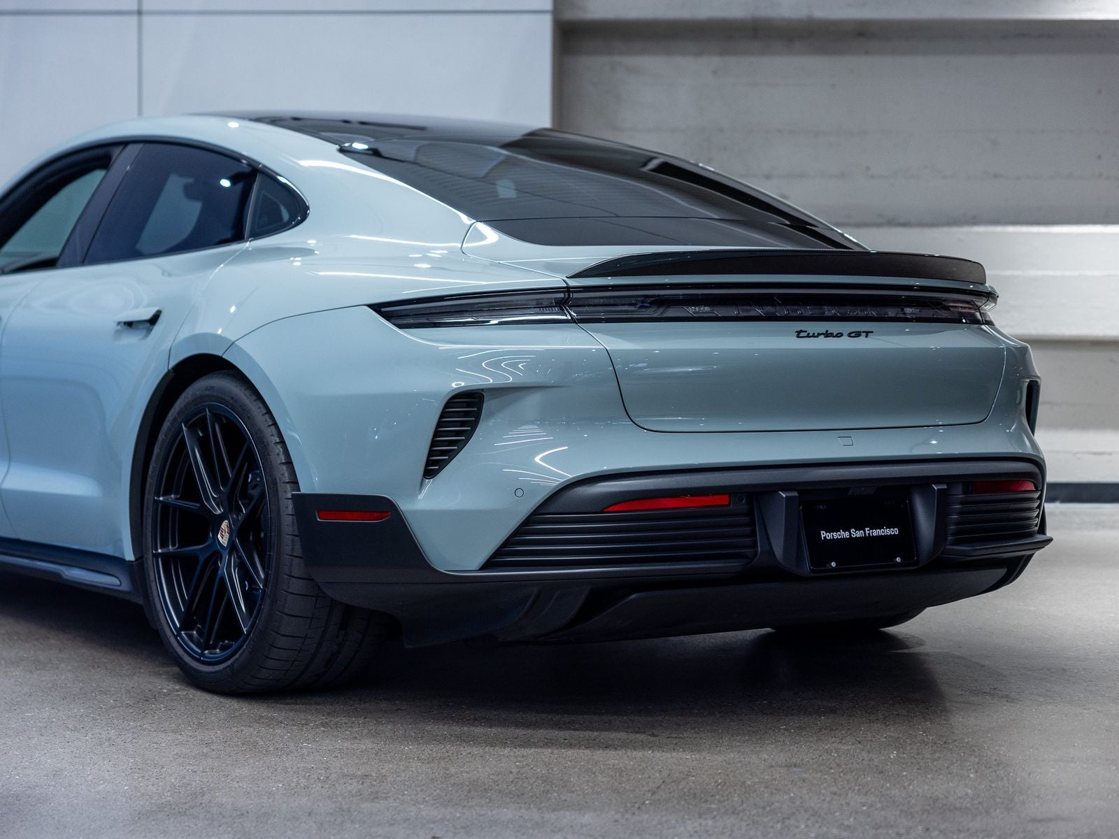 2025 Porsche Taycan Turbo GT