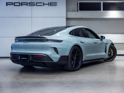 2025 Porsche Taycan Turbo GT