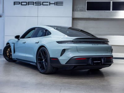 2025 Porsche Taycan Turbo GT