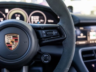 2025 Porsche Taycan Turbo GT