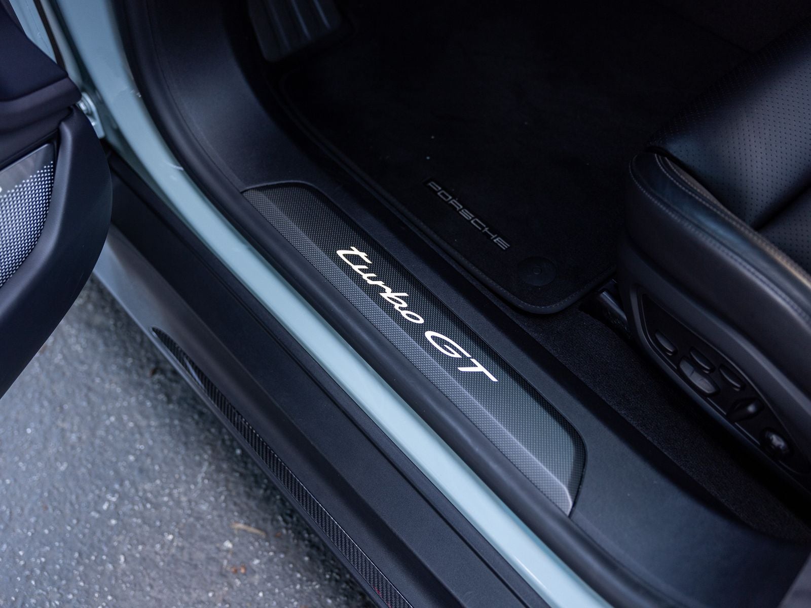 2025 Porsche Taycan Turbo GT