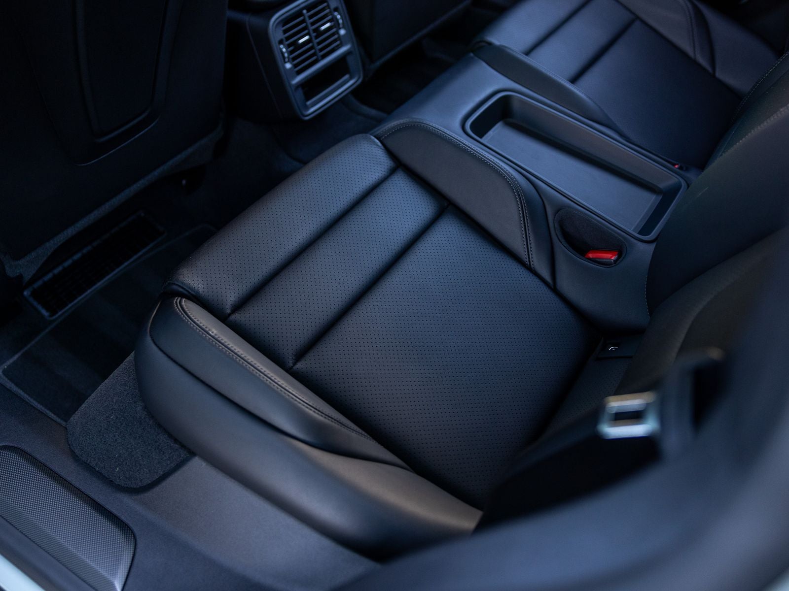 2025 Porsche Taycan Turbo GT