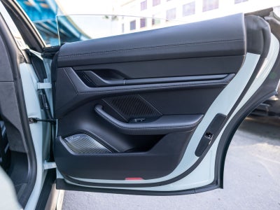 2025 Porsche Taycan Turbo GT