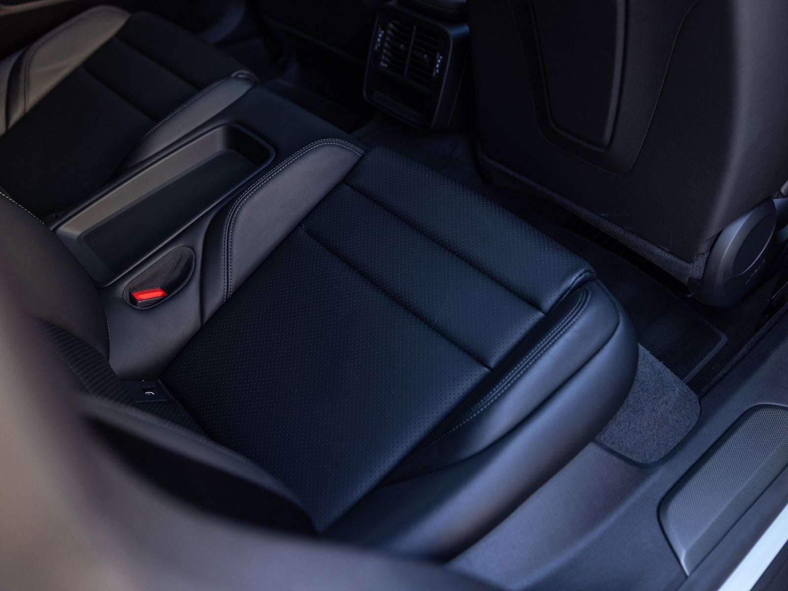 2025 Porsche Taycan Turbo GT