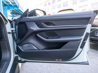 2025 Porsche Taycan Turbo GT