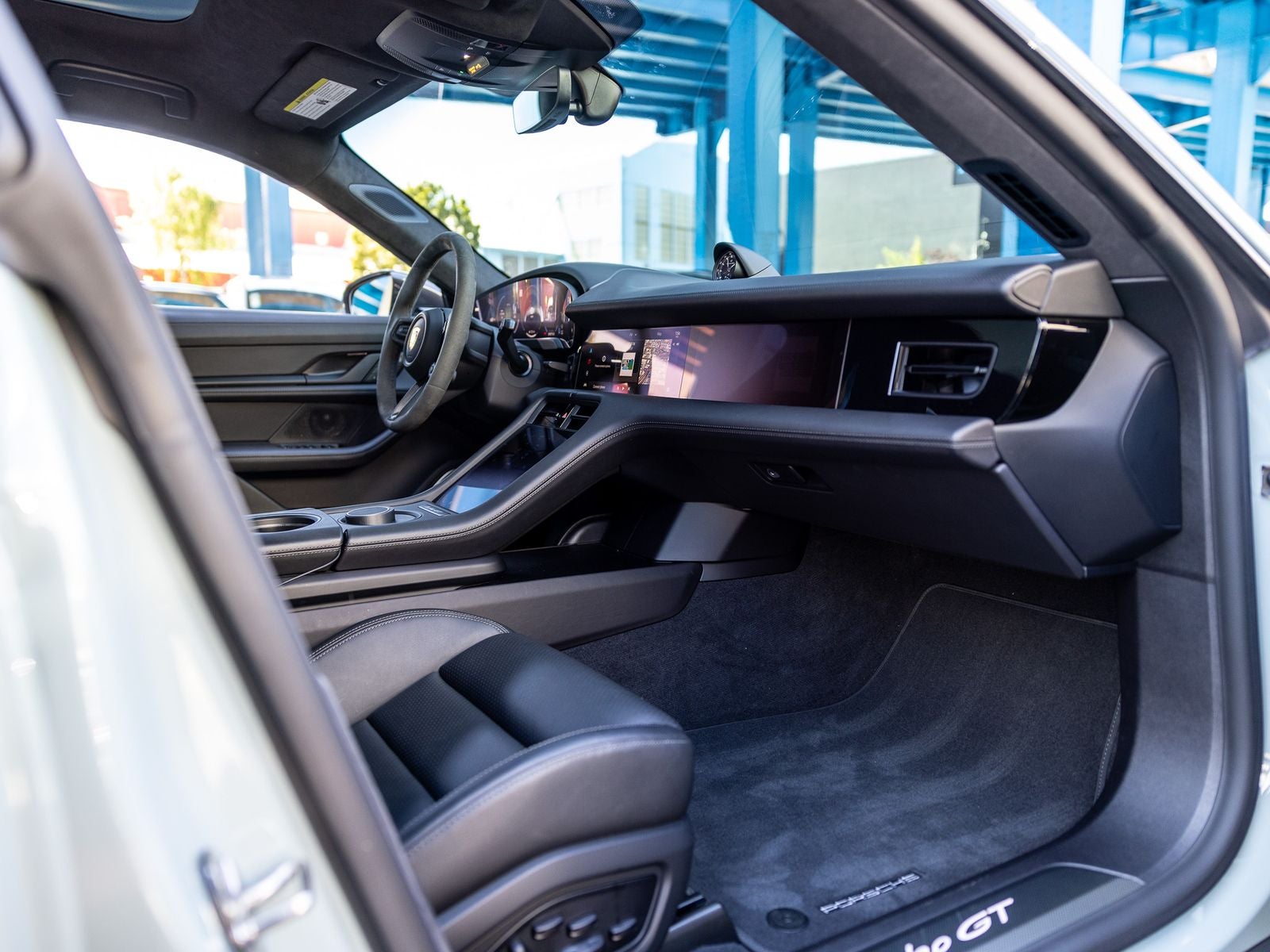 2025 Porsche Taycan Turbo GT