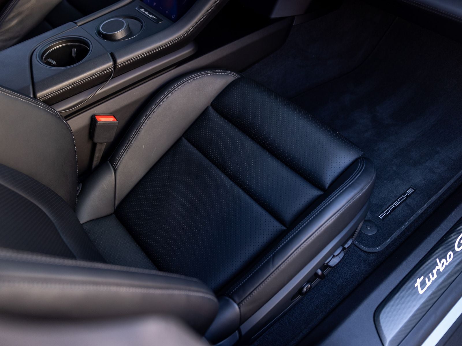 2025 Porsche Taycan Turbo GT