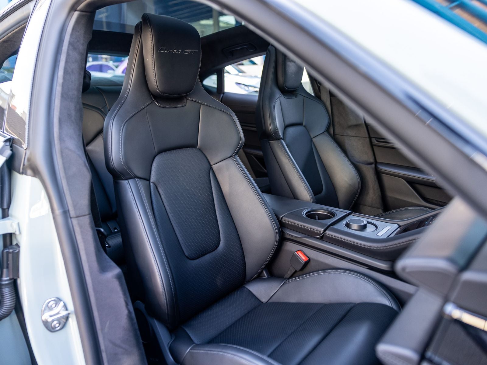 2025 Porsche Taycan Turbo GT