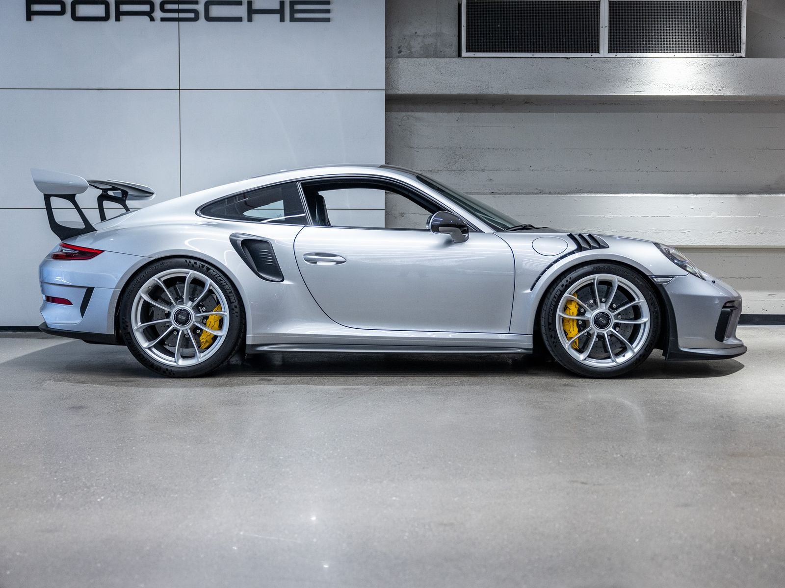 2019 Porsche 911 GT3 RS