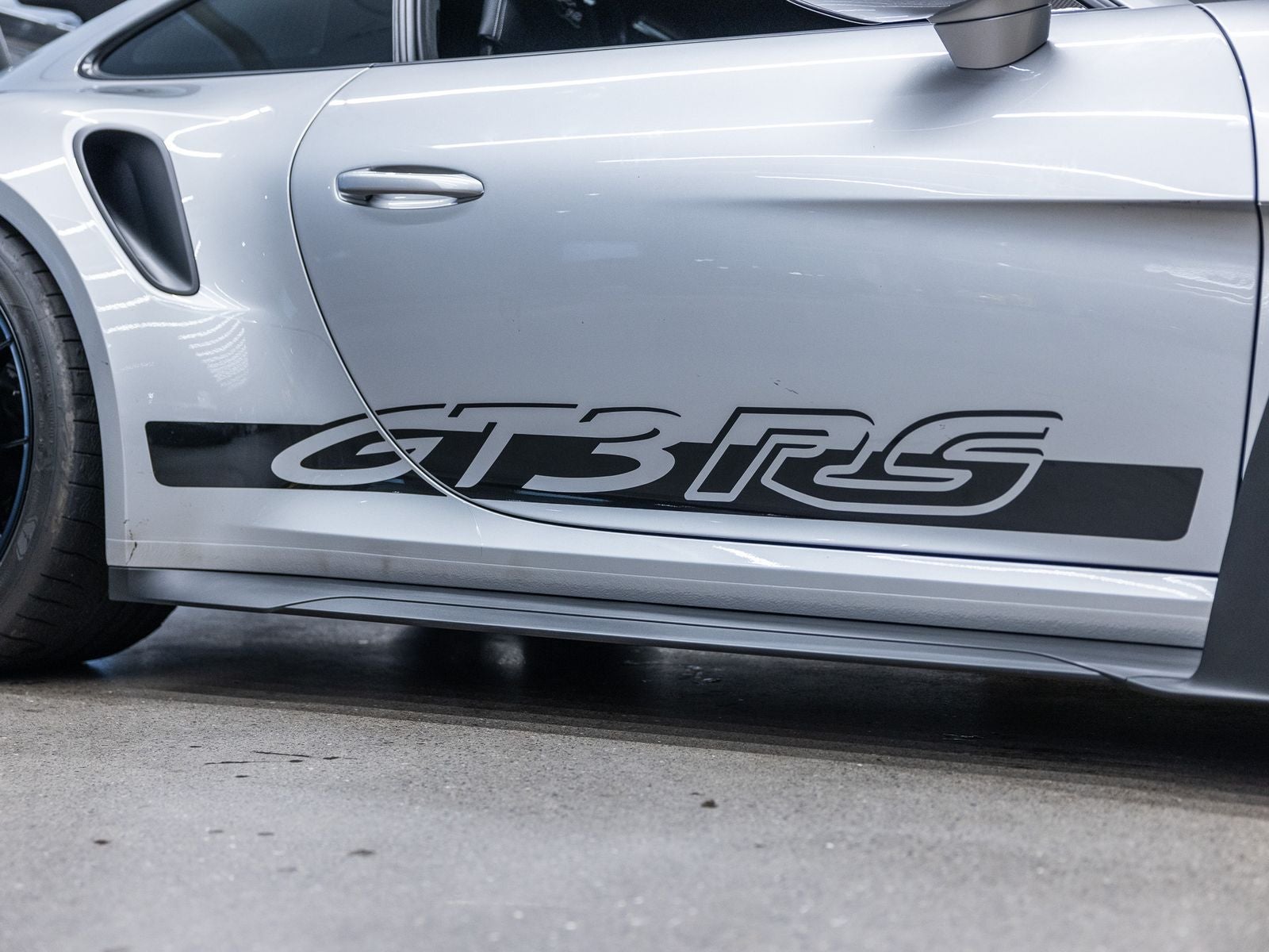 2025 Porsche 911 GT3 RS Weissach Package / Manthey Kit