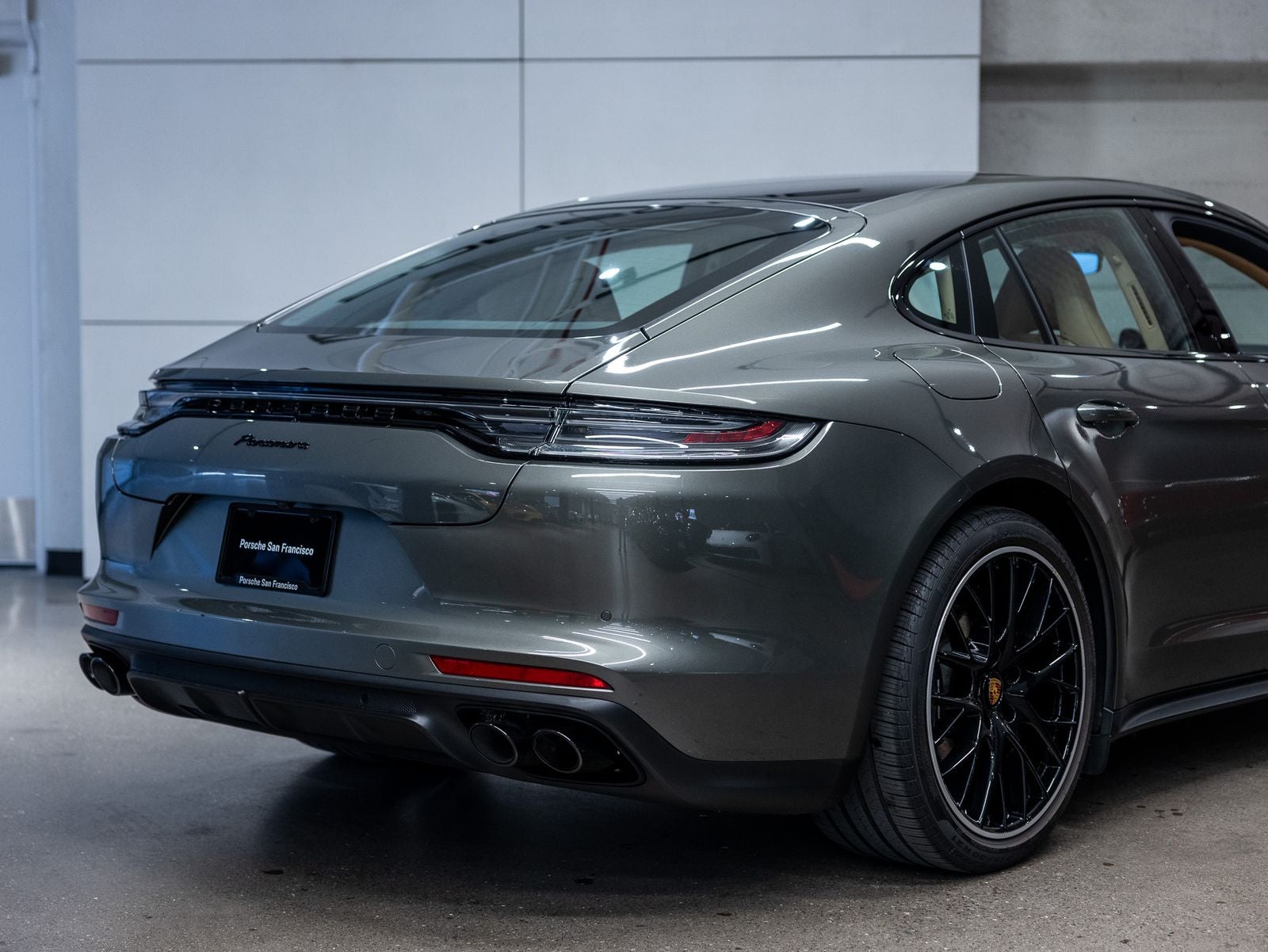 2023 Porsche Panamera Panamera Platinum Edition