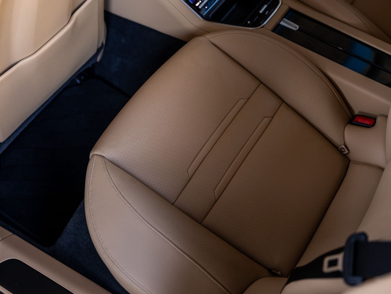 2023 Porsche Panamera Panamera Platinum Edition