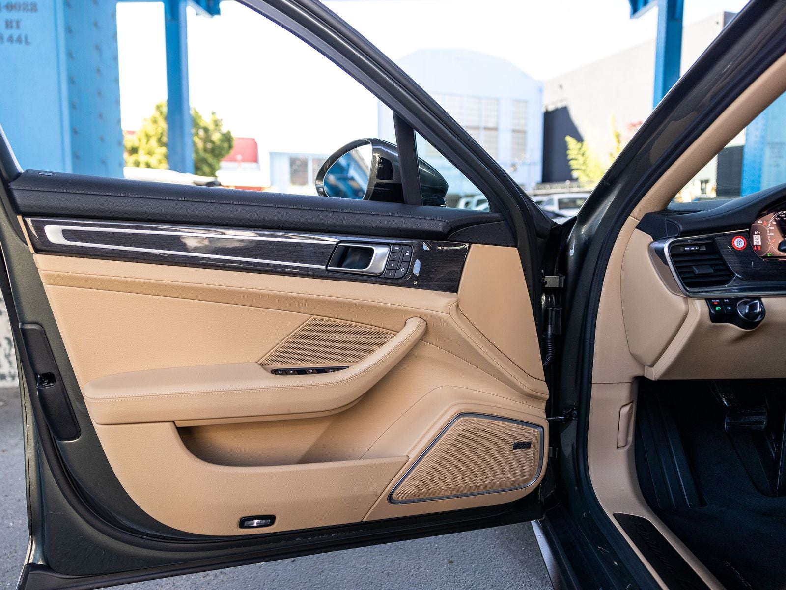 2023 Porsche Panamera Panamera Platinum Edition