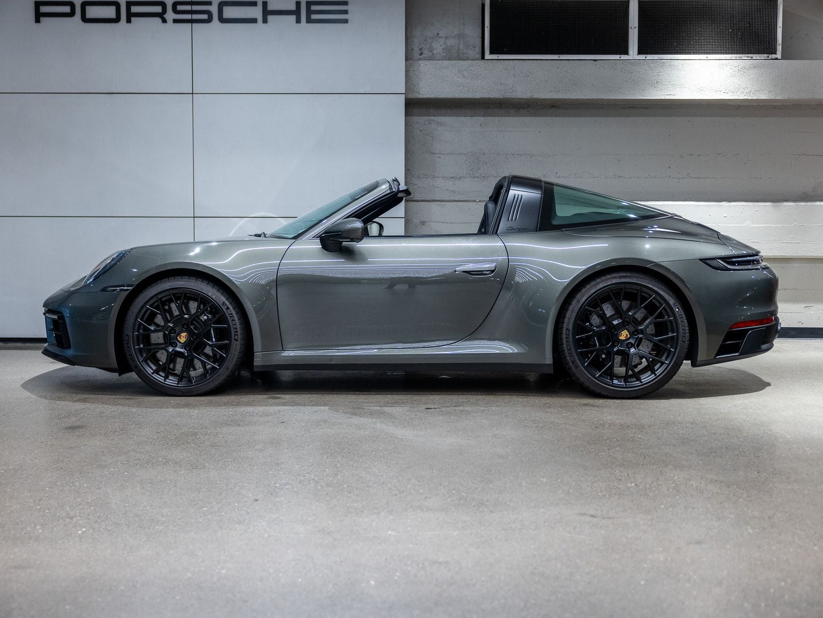 2024 Porsche 911 911 Targa 4 GTS (MY24)