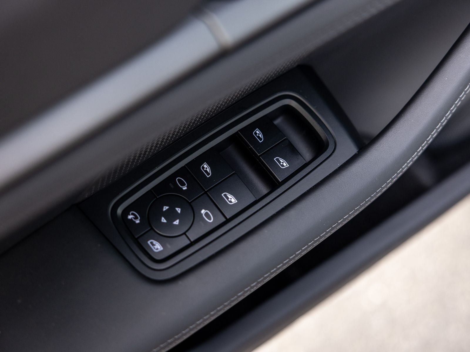 2026 Porsche Taycan Taycan 4S Cross Turismo