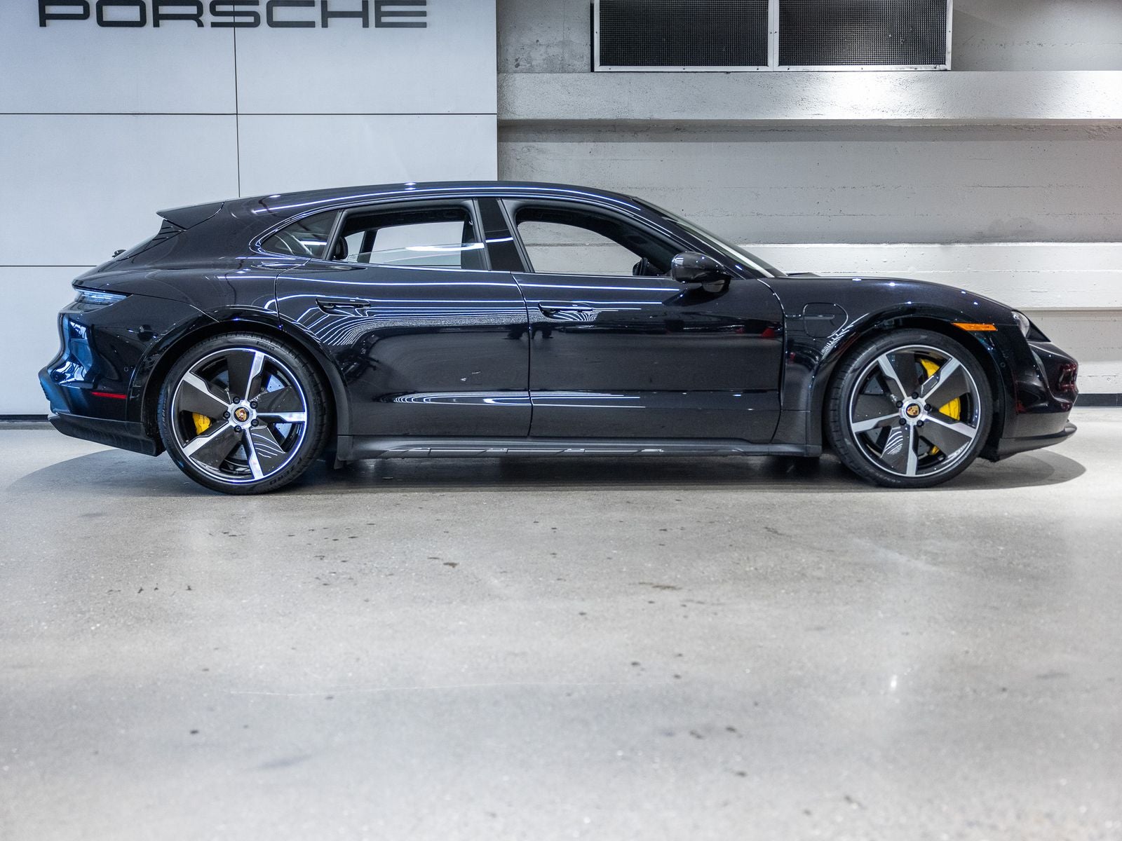 2023 Porsche Taycan Turbo S Cross Turismo