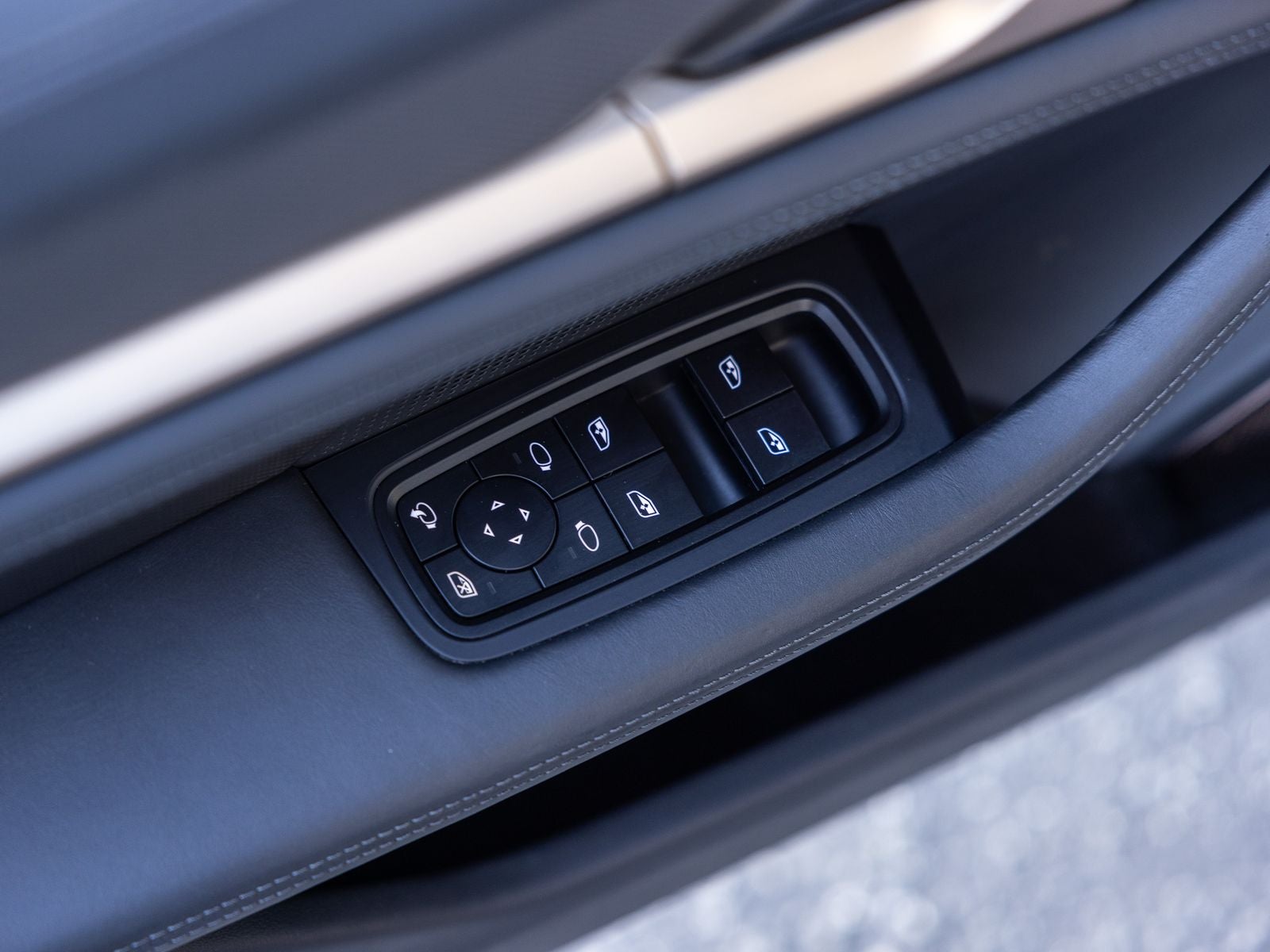 2023 Porsche Taycan Turbo S Cross Turismo