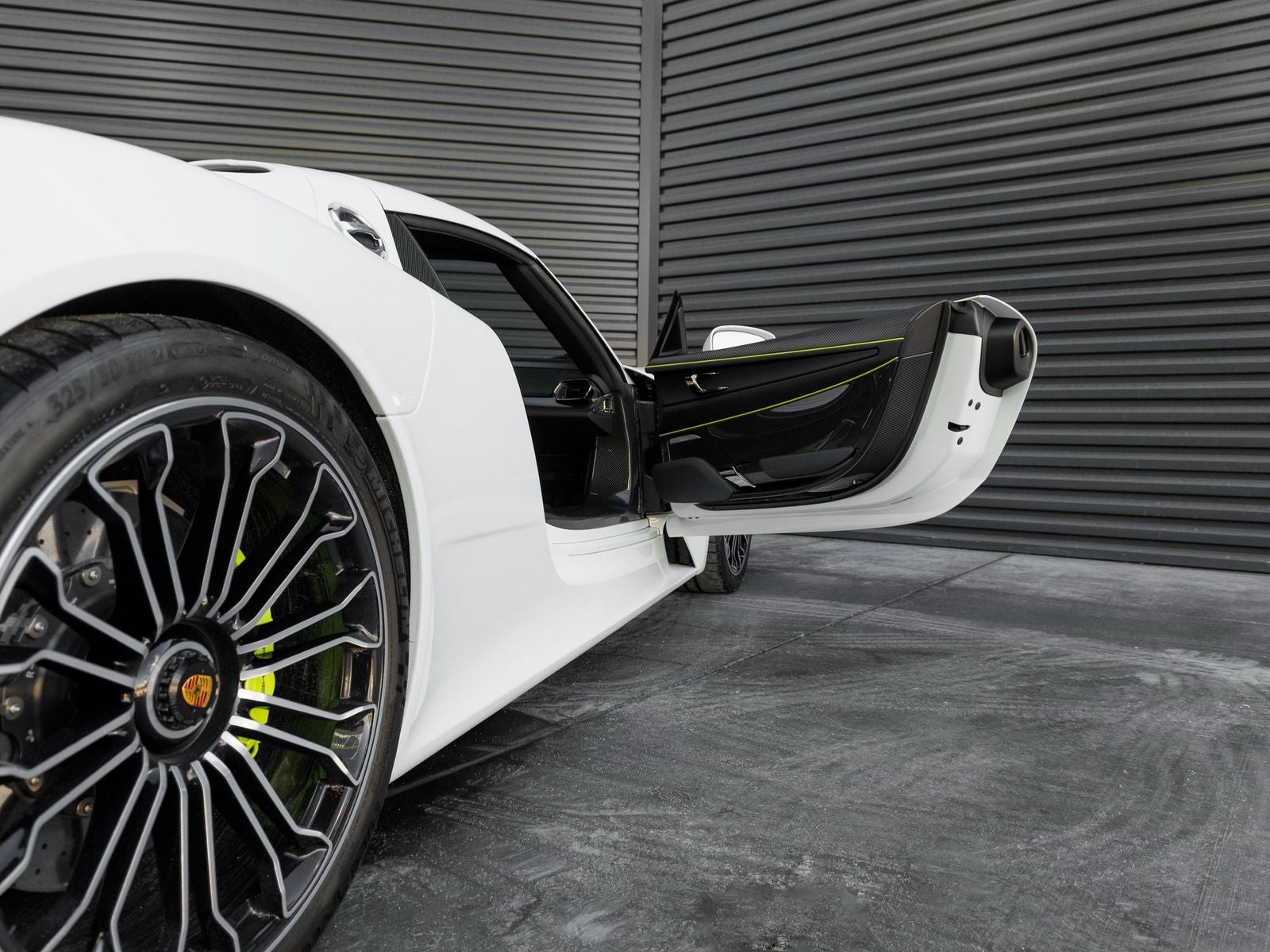 2015 Porsche 918 Spyder