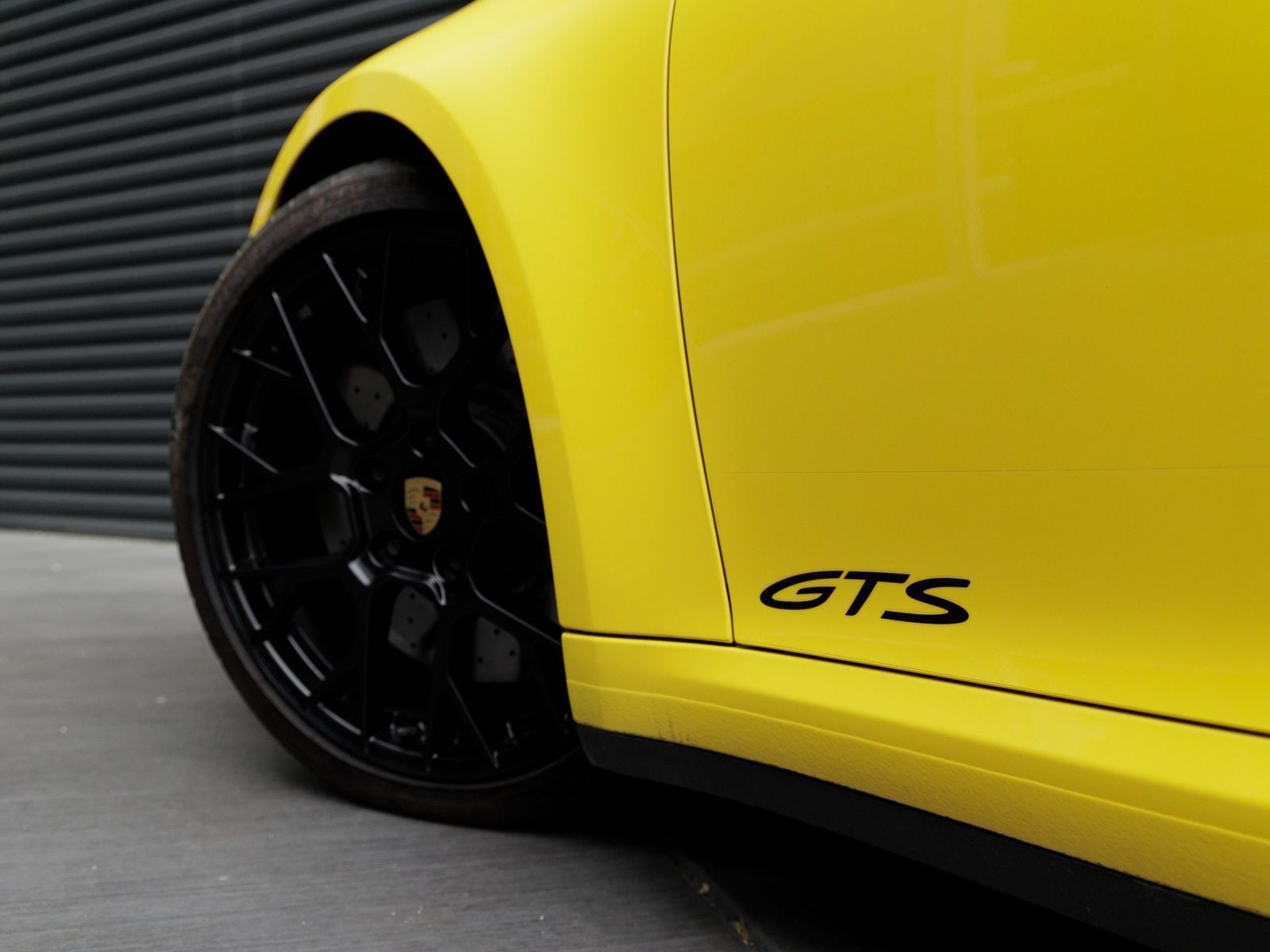 2023 Porsche 911 Carrera 4 GTS