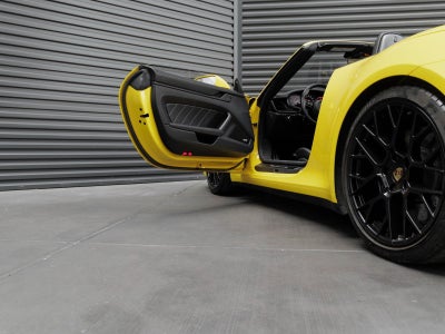 2023 Porsche 911 Carrera 4 GTS