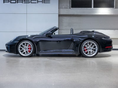 2020 Porsche 911 Carrera 4S Cabriolet