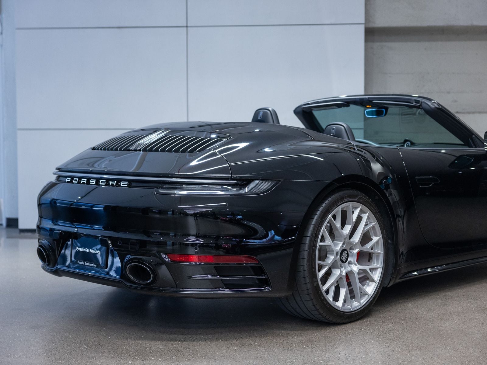 2020 Porsche 911 Carrera 4S Cabriolet