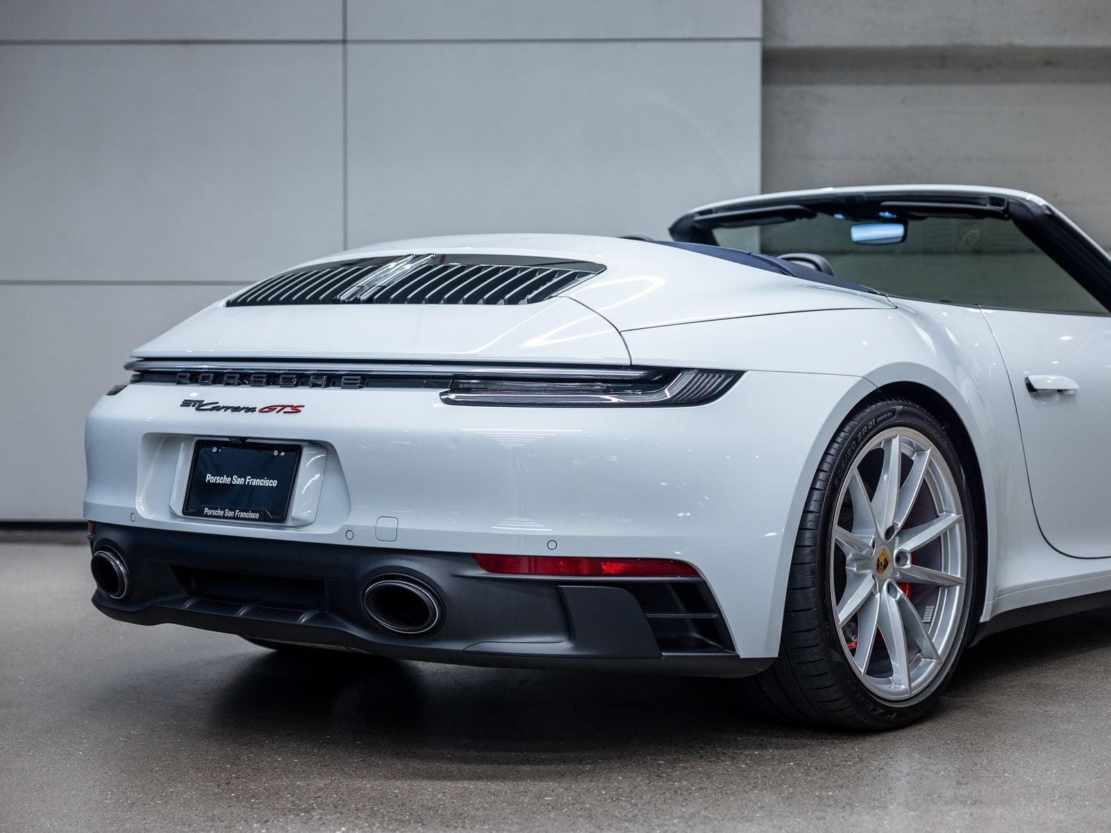 2022 Porsche 911 911 Carrera GTS Cabriolet (MY22)