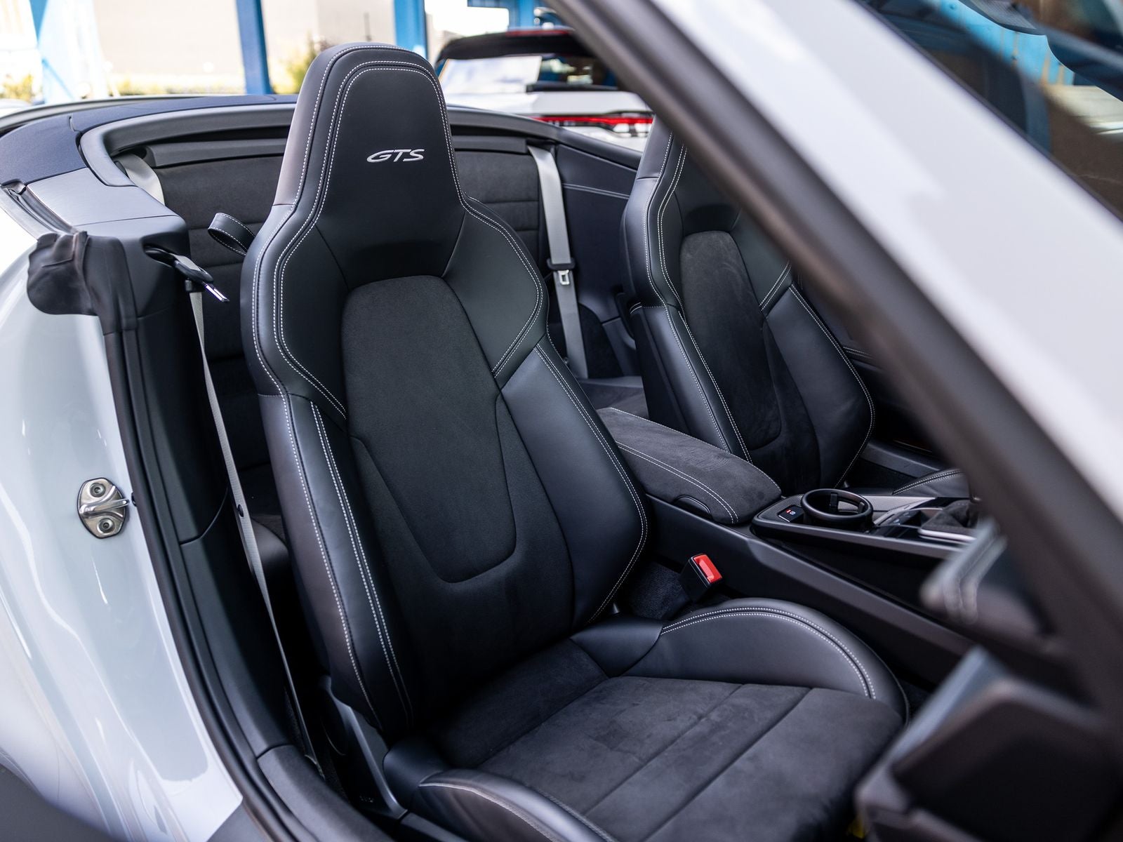 2022 Porsche 911 911 Carrera GTS Cabriolet (MY22)