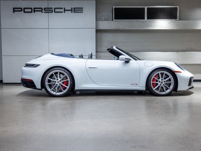 2022 Porsche 911 911 Carrera GTS Cabriolet (MY22)