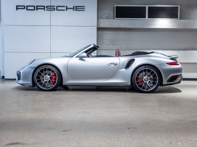 2017 Porsche 911 Turbo Cabriolet