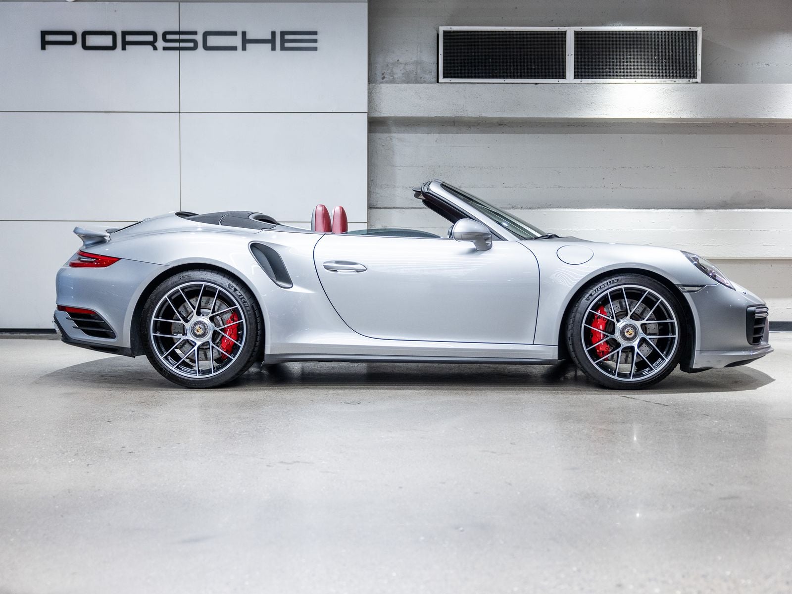 2017 Porsche 911 Turbo Cabriolet