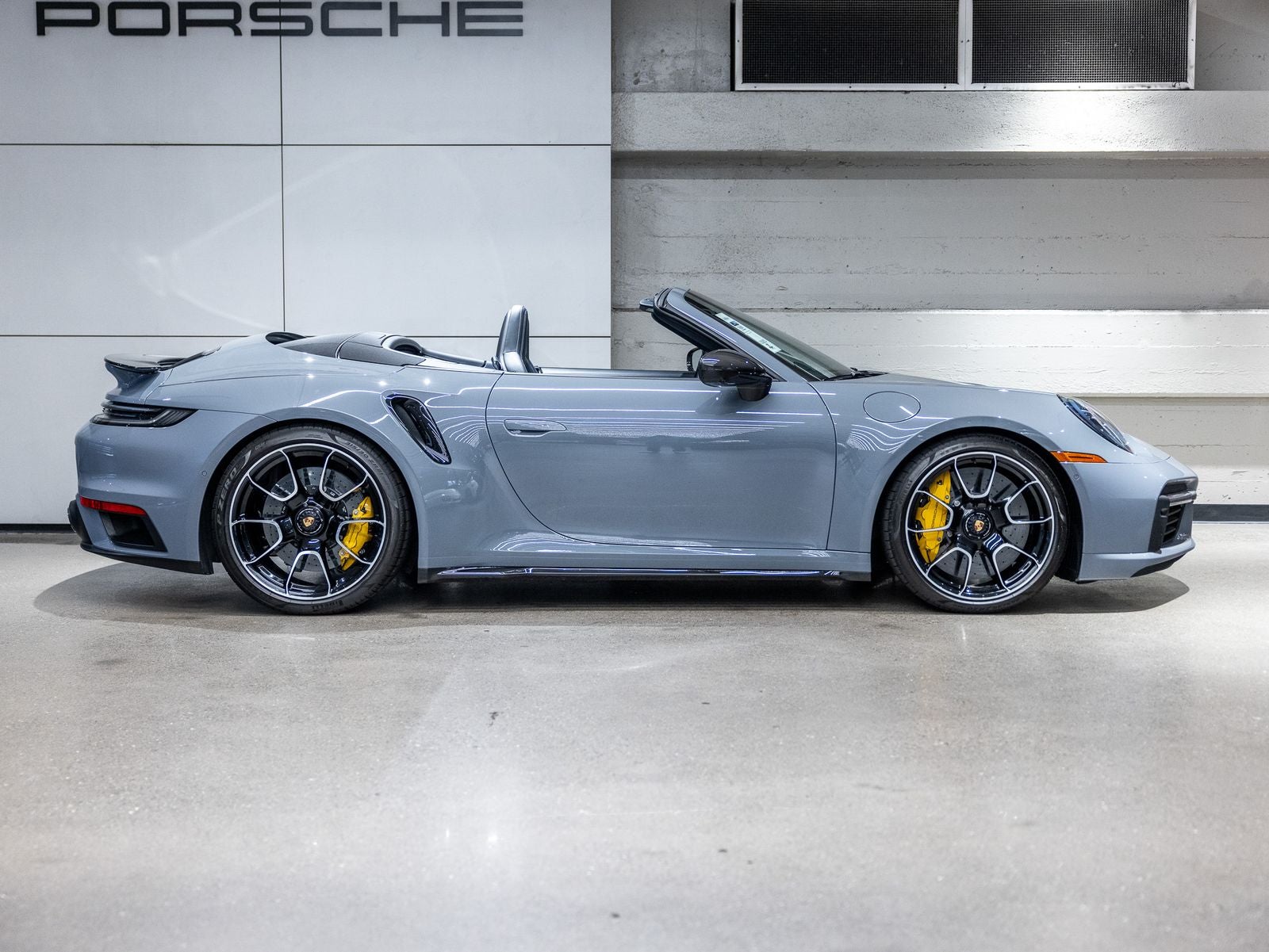 2024 Porsche 911 911 Turbo S Cabriolet (MY24)