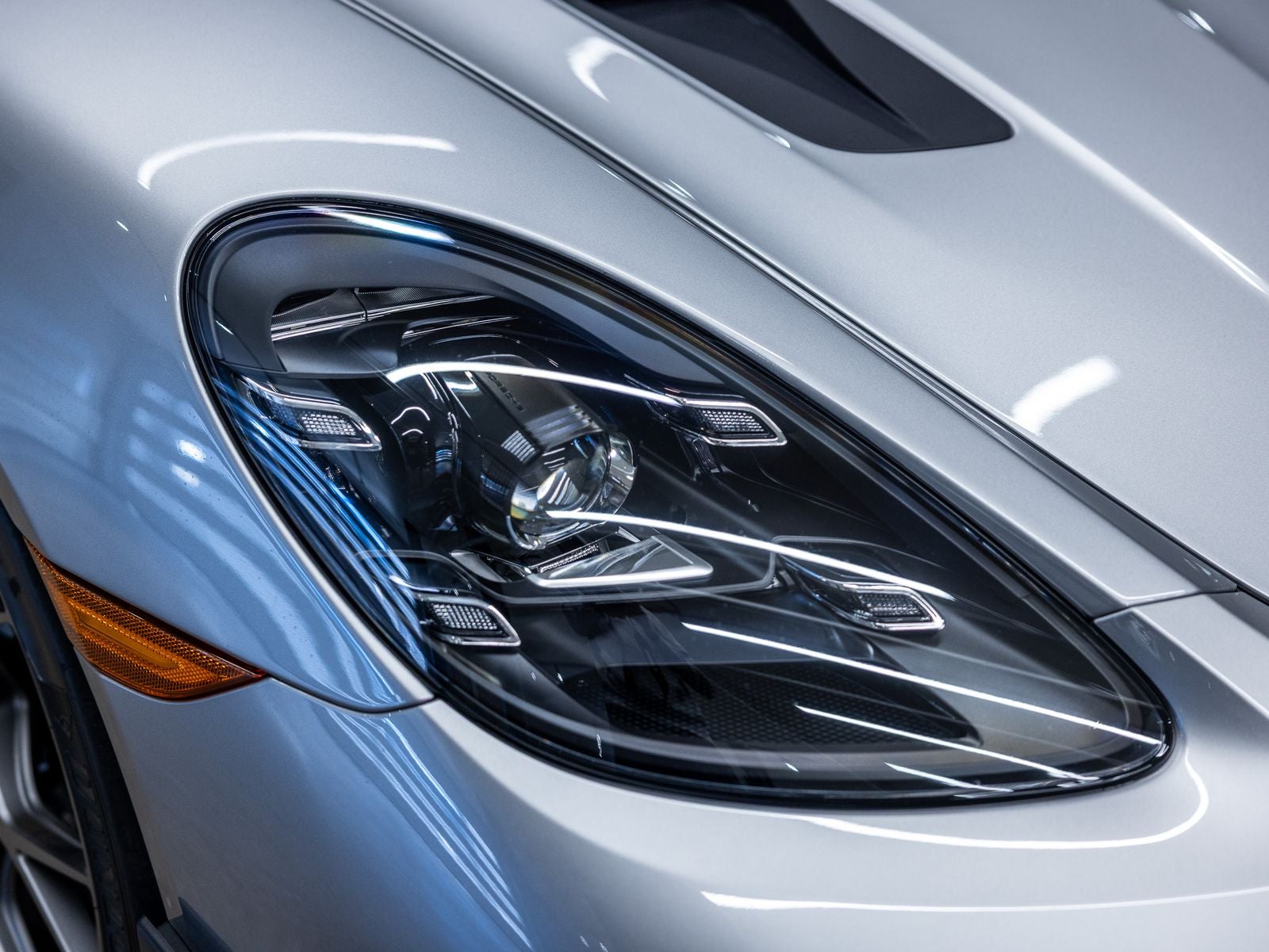 2025 Porsche 718 718 Spyder RS
