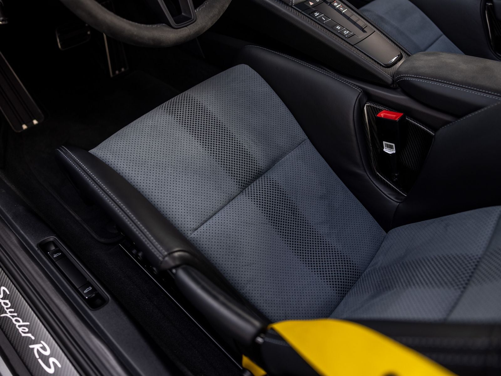 2025 Porsche 718 718 Spyder RS