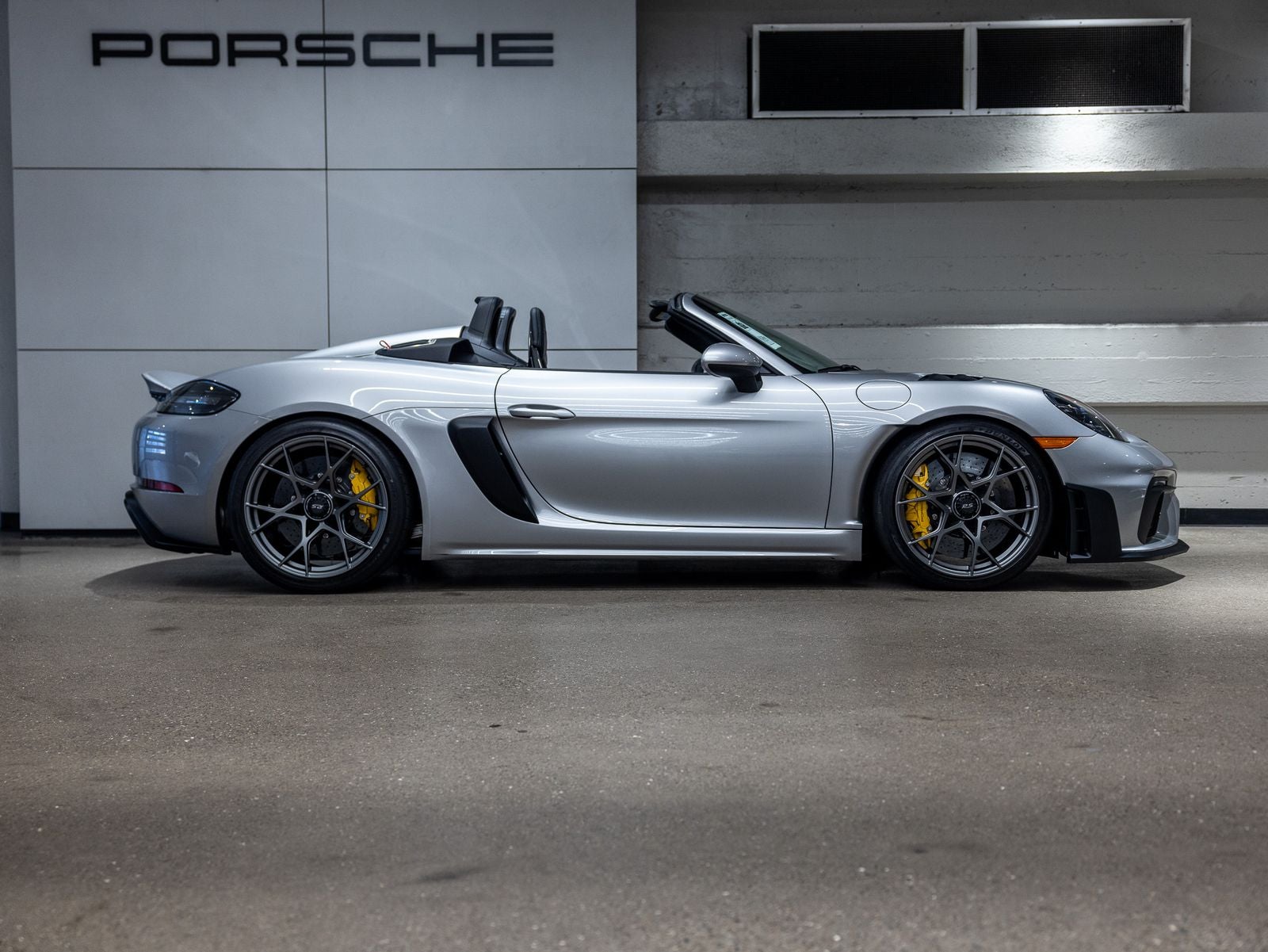 2025 Porsche 718 718 Spyder RS