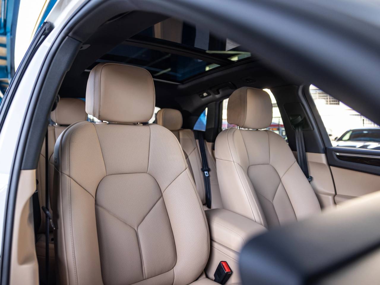 2026 Porsche Macan Base