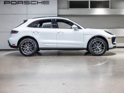 2026 Porsche Macan Base